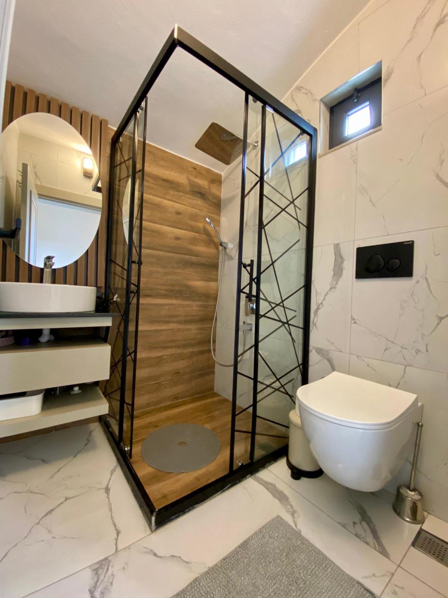 Villa Annabell1 With Swimming Pool And Jacuzzi, 3 Floors 베렉 외부 사진