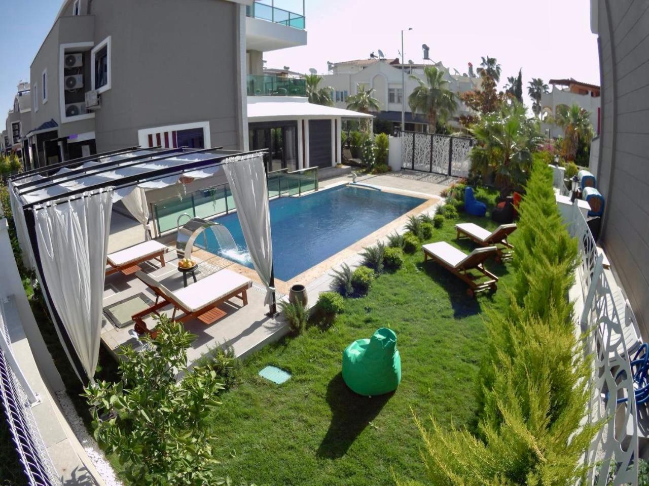Villa Annabell1 With Swimming Pool And Jacuzzi, 3 Floors 베렉 외부 사진