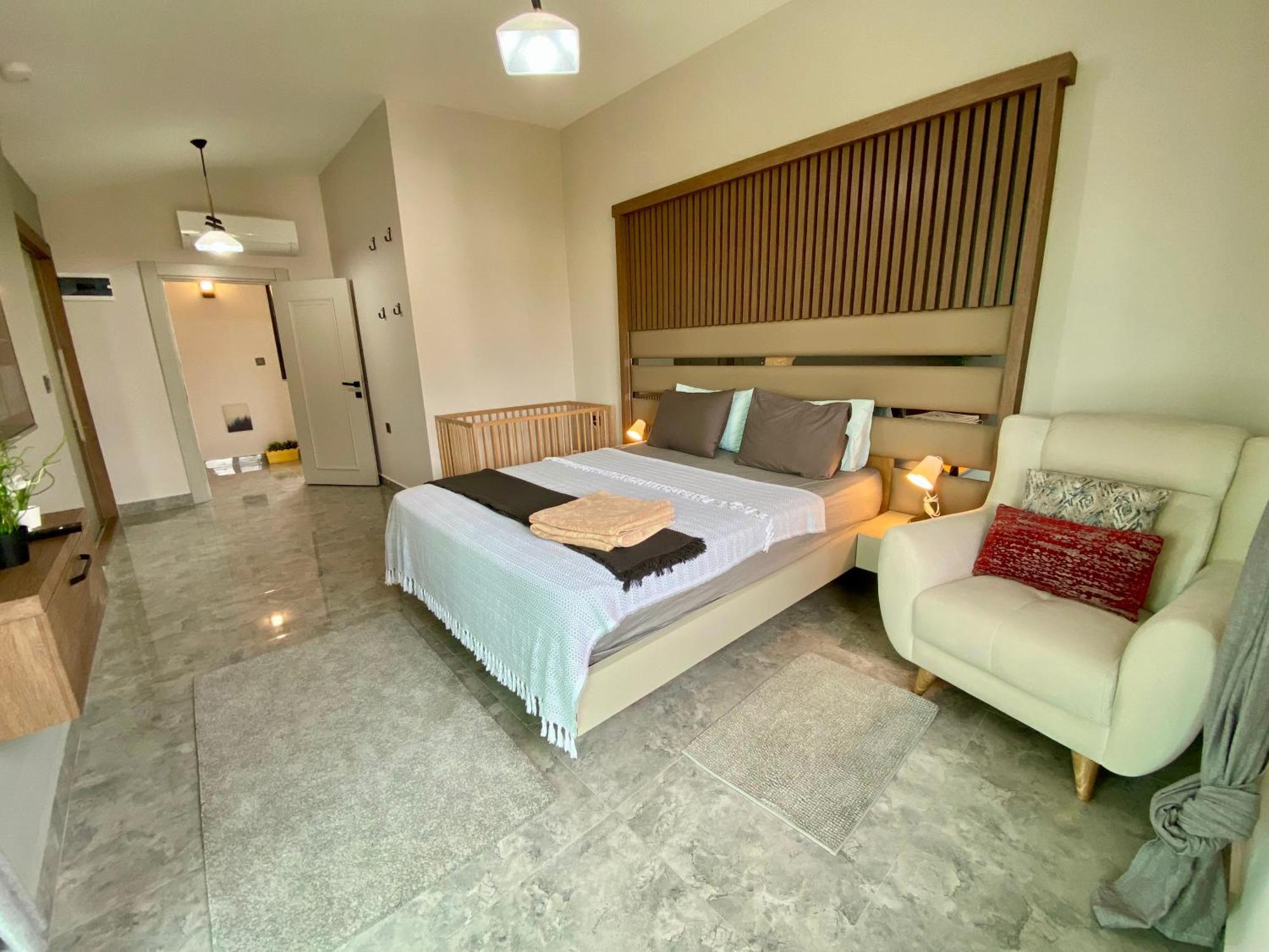 Villa Annabell1 With Swimming Pool And Jacuzzi, 3 Floors 베렉 외부 사진