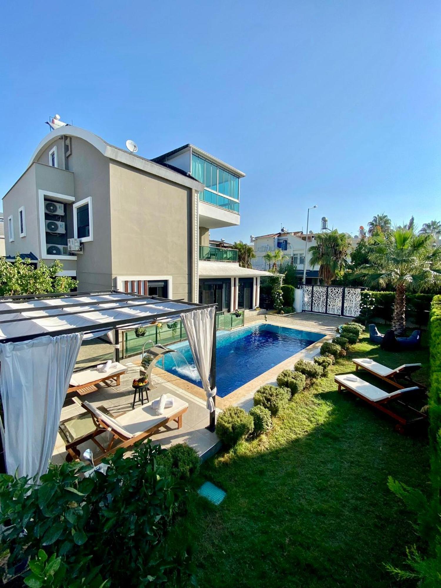 Villa Annabell1 With Swimming Pool And Jacuzzi, 3 Floors 베렉 외부 사진