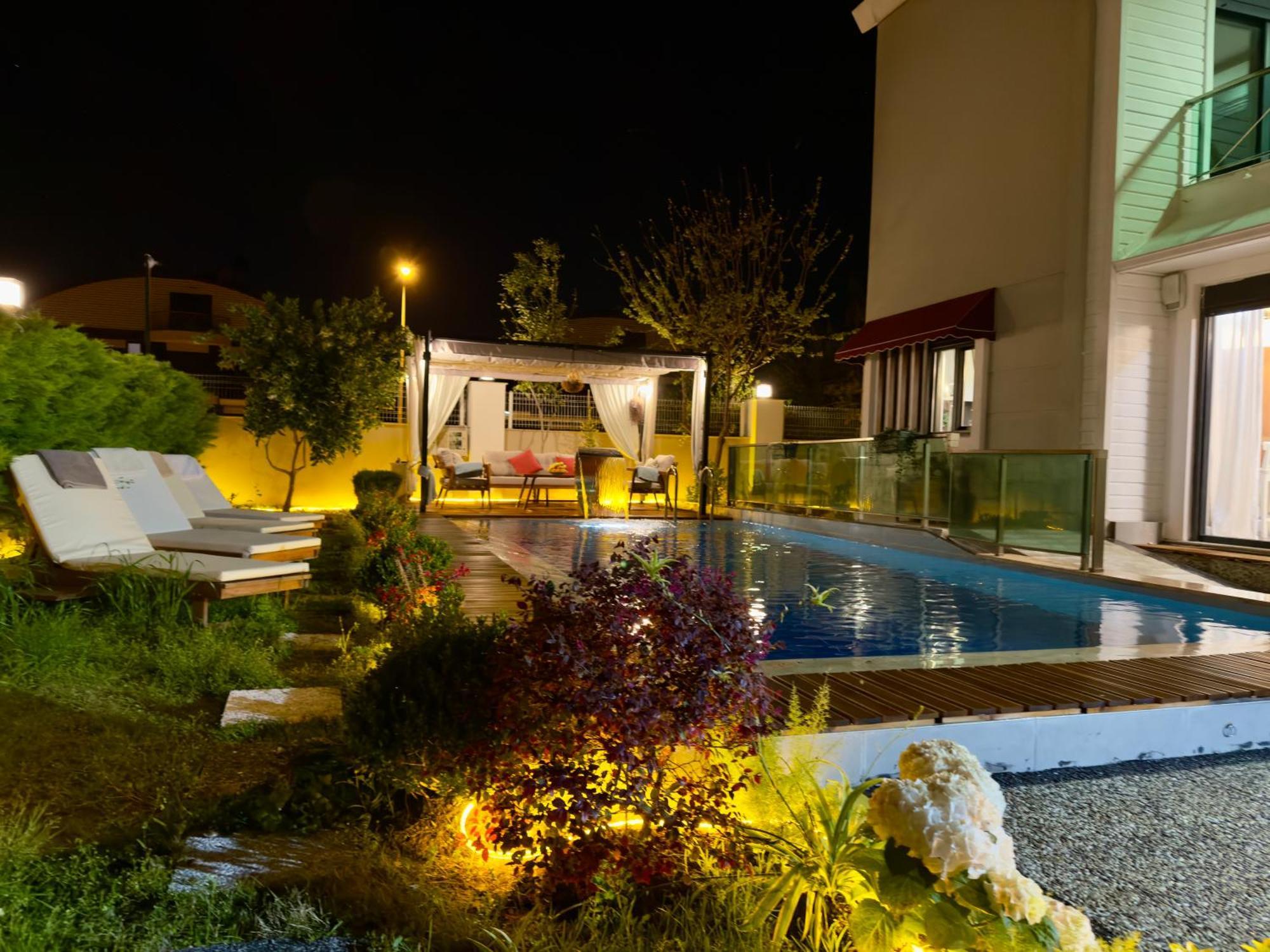 Villa Annabell1 With Swimming Pool And Jacuzzi, 3 Floors 베렉 외부 사진