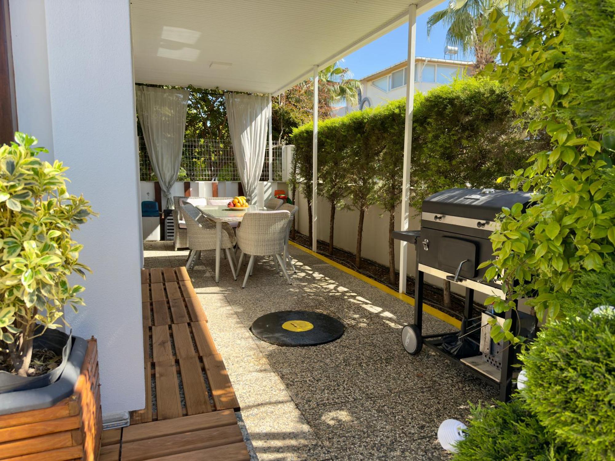 Villa Annabell1 With Swimming Pool And Jacuzzi, 3 Floors 베렉 외부 사진